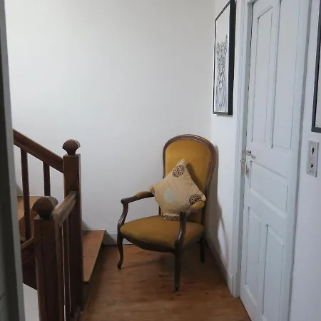 Couette-café L'ancien Poste 3*